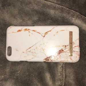 Iphoneskal 6 - Iphoneskal för iPhone 6/6s etc vill gärna bli av med det men onödigt att slänga köparen betalar frakt