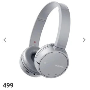 Bluetooth hörlurar från Sony  - Fungerar som de ska. Kartong saknas. USB-laddare medföljer 💫
