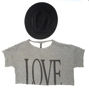  - Skön grå magtröja, knappt använd!