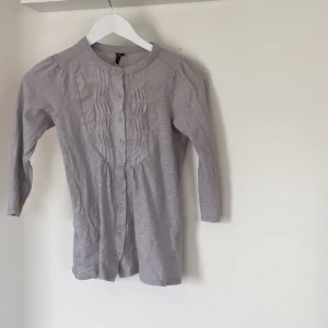 - Tröja från Topshop. Storlek XS/S. Grå.
