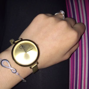  - Calvin Klein guld klocka äkta, riktigt snygg! 