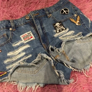  - snygga shorts, pris kan diskuteras.