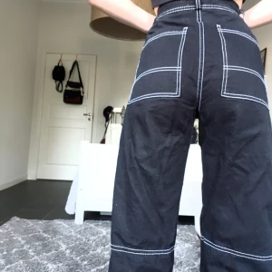  - Byxor köpta för ca 2 månader sedan från junkyard 499:- Jättesköna. Jag har xs/s i byxor och de sitter bra om jag har skärp till. Möts upp i Stockholm eller fraktar