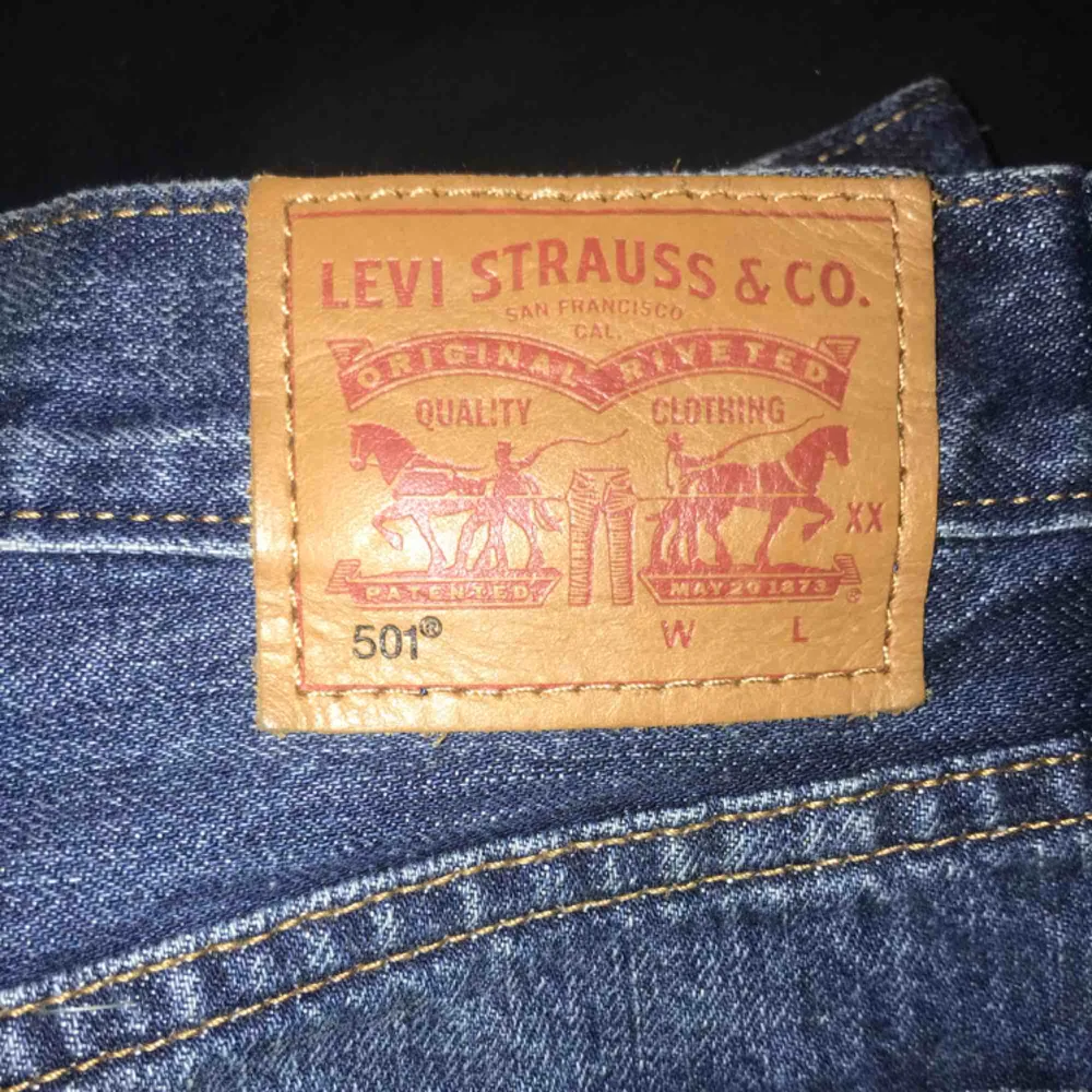 Levis 501 vintage shorts🔥 använda max 2ggr. Säljes pga använder för lite. Nypris 499:- på madlady. Shorts.
