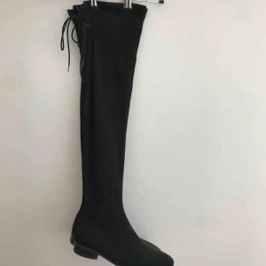  - Säljer ett par overknees från Nelly.com, säljer för att dom aldrig kommer till användning. Dom är använda men skicket på dom är bra. Ny pris 599🥰