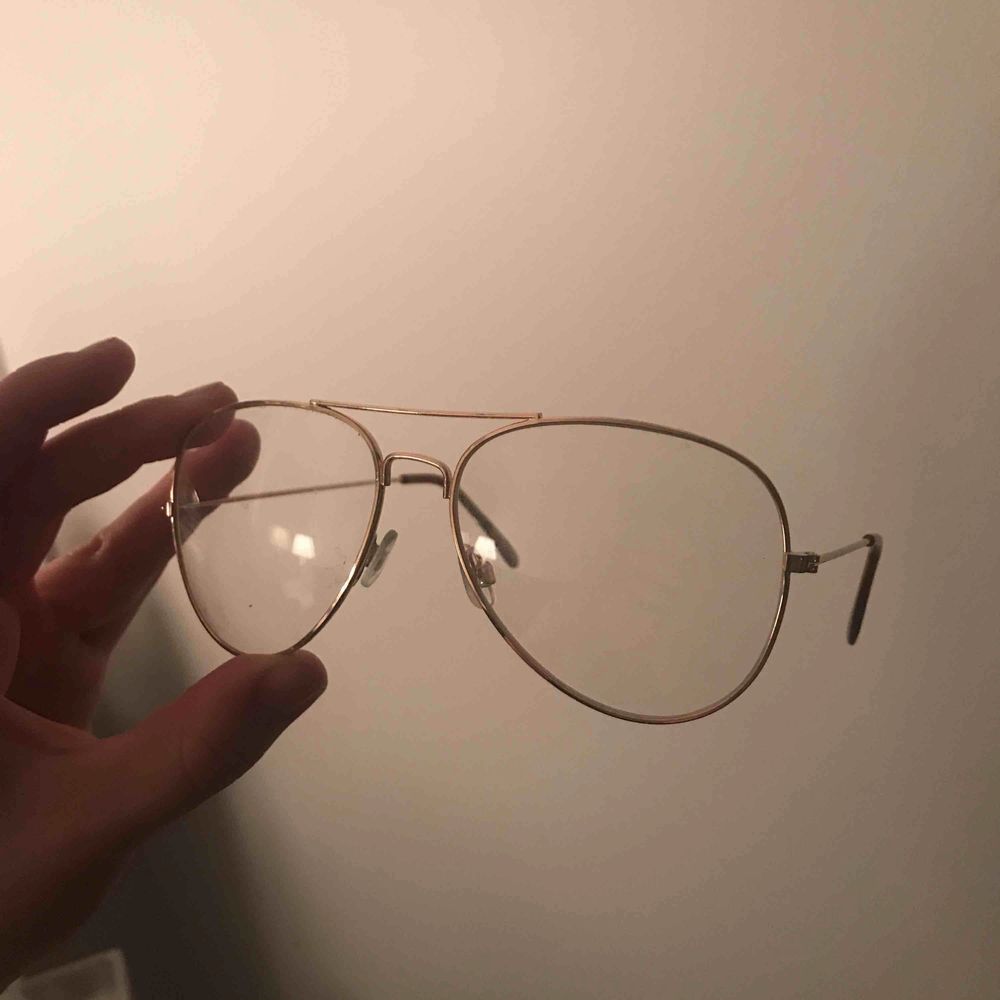 Glasögon utan styrka, men uv skydd | Plick Second Hand