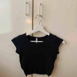  - Crop Top från New Yorker
