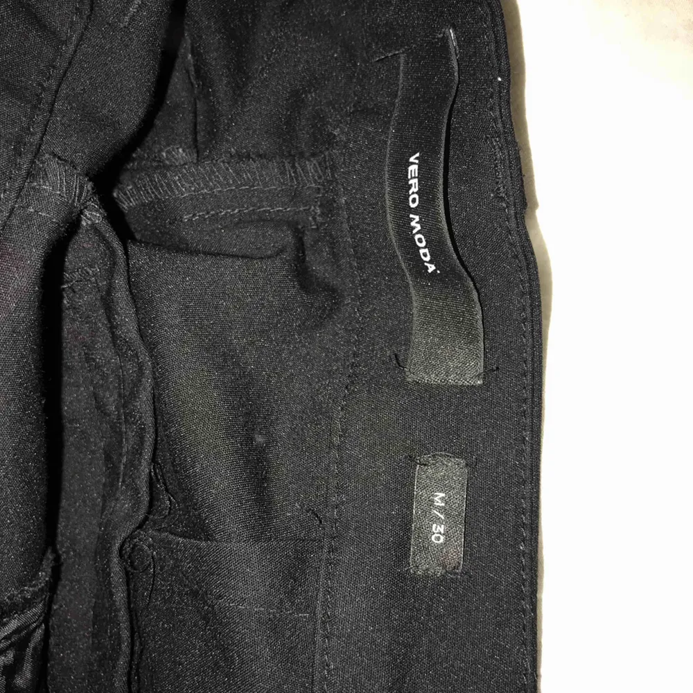 Snygga kostym byxor M/30 🔆 100 kr ock köparen står för frakten🔅. Jeans & Byxor.