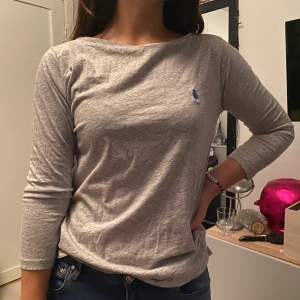 Ralph lauren tröja i storlek S för 120kr - S, 120kr. Aldrig använt