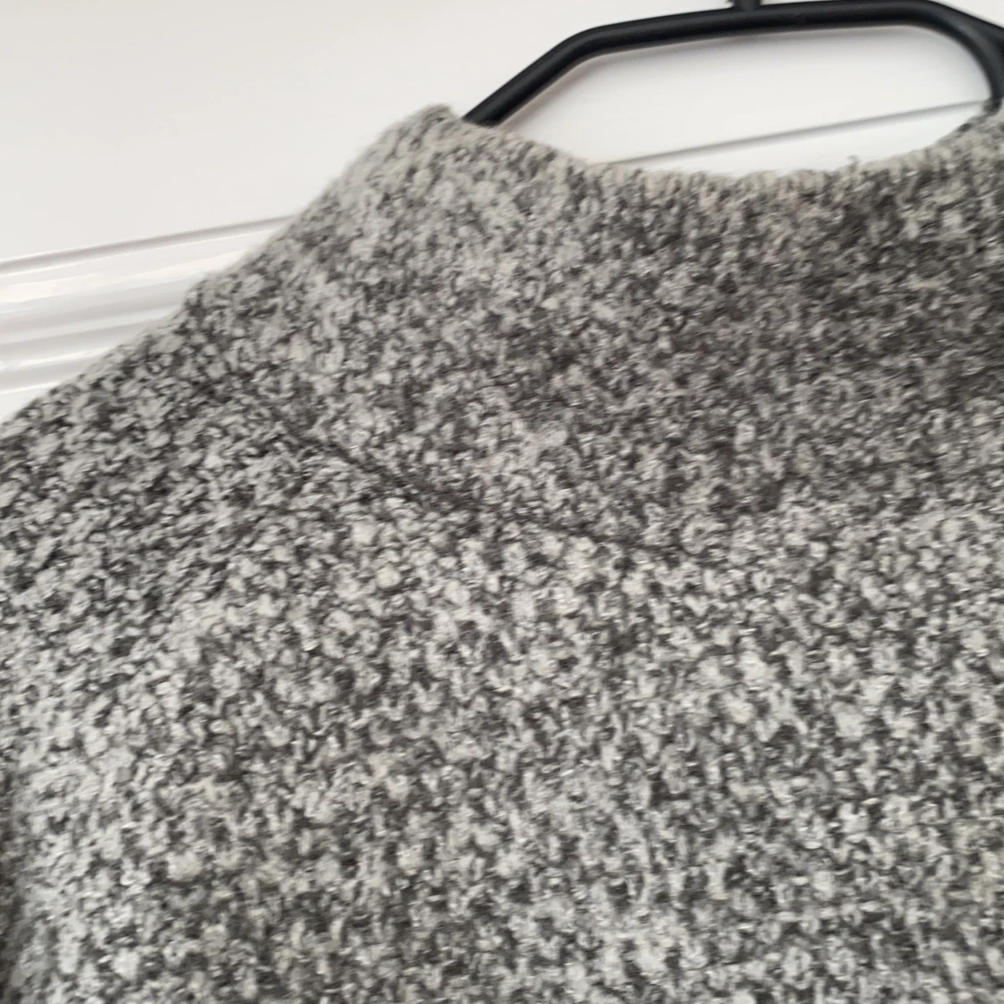 Grå stickad tröja - 90