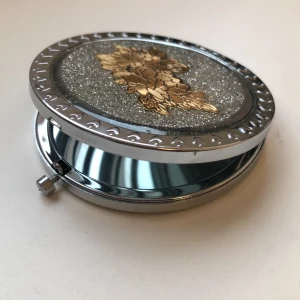 Spegel  - Pocket spegel, helt ny, porto 22kr.