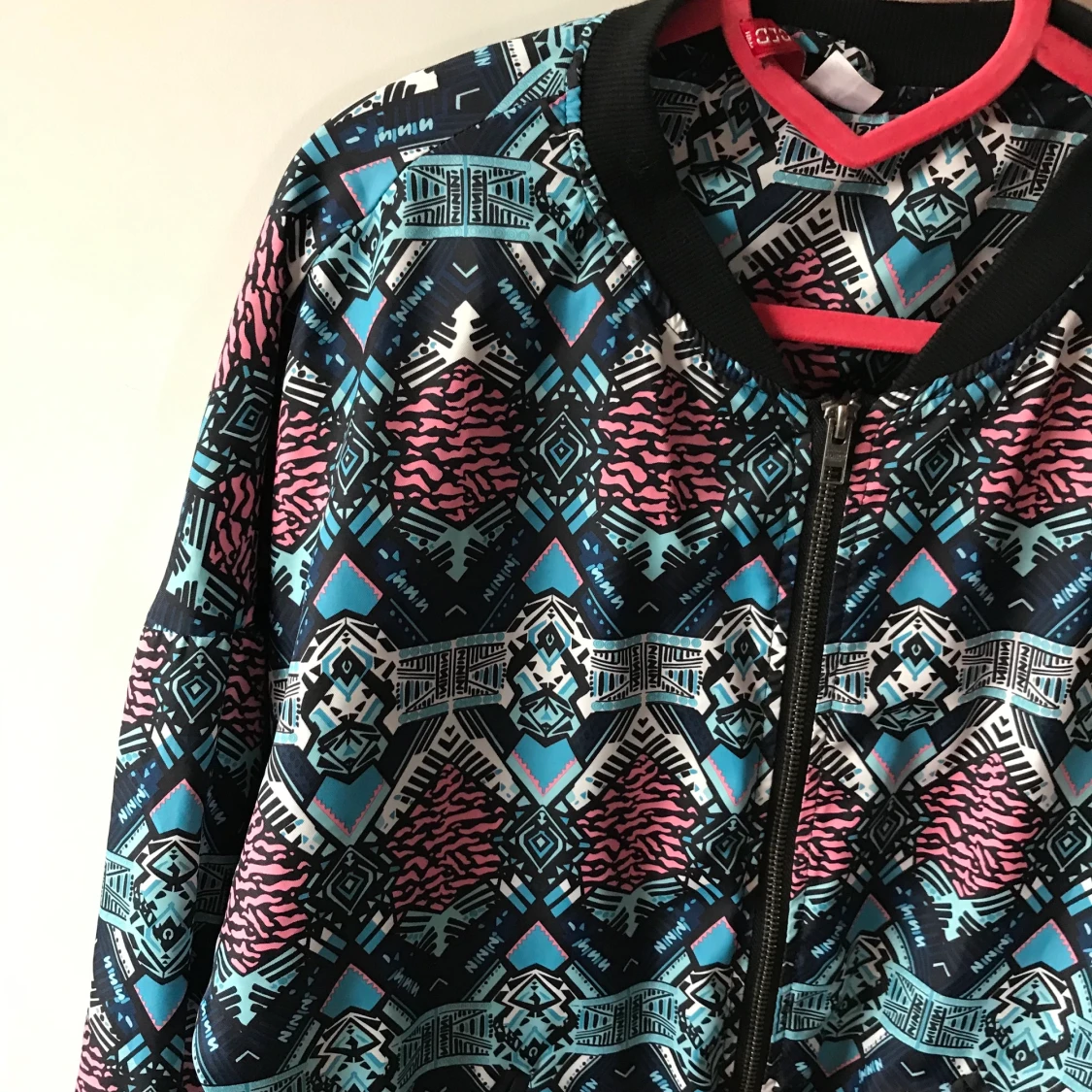 Bomberjacka mönstrad jacka  - 90