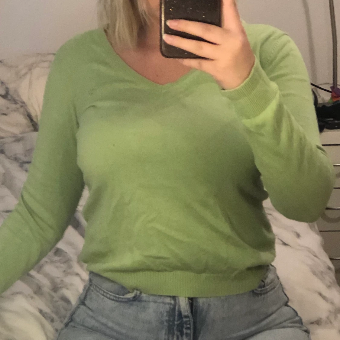 V-ringad tröja i strl M