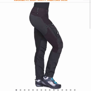  - fritidsbyxor från revolutionrace nypris 949kr, använd 1-3 gånger så bra skick:) skriv för fler bilder😄