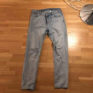 Jeans från Weekday, nyskick! Nypris 500