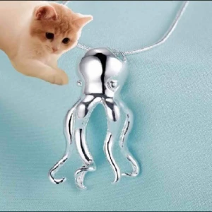  - 925 NYTT SILVERHALSBAND BERLOCK UNIK BLÄCKFISK HAVETS MYSTISKA ALIEN  *STÄMPEL I 925. *SJÄLVKLART BJUDER JAG PÅ EN ETUIET & PÅ PORTOT 