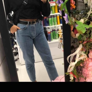  - Jätte fina jeans från bikbok tror jag inte helt säker, nypris 600 o säljer pga dom är för stora för mig:)