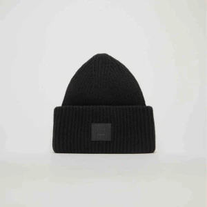  - Äkta acne mössa köpt på NK i Stockholm. Jag har kvar kvittot och påsen! Skriv för mer bilder. Ser nu ut! 