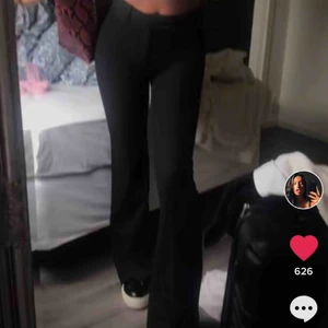  - Populära kostymbyxor från Zara, i fint skick 