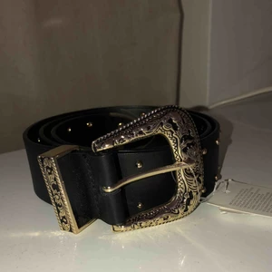  - Jättefint skärp från hm, aldrig använt. 