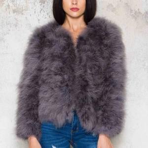  - Ej äkta päls! Använd ca 3 gånger