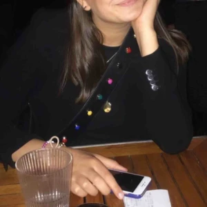  - Coolt bagstrap från Ginatricot. Köparen står för frakten! 