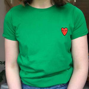 Jättefin t-shirt från Sisters Point i strl S, i bra skick! 🥰 Frakt tillkommer📦