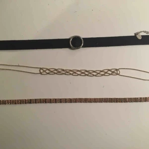  - 10kr styck, går att justera så dem passar nästan alla  Köpare betalar frakt om man inte kan hämta upp