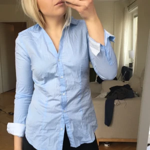  - Skjorta från hm stilig och enkel. Använd fåtal gånger. 