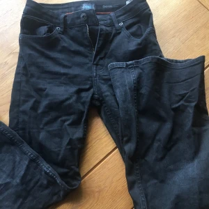 Crocker jeans  - Knappt använda, storlek: 26, 31 längd- kan mötas i trollhättan samt Göteborgs områden 