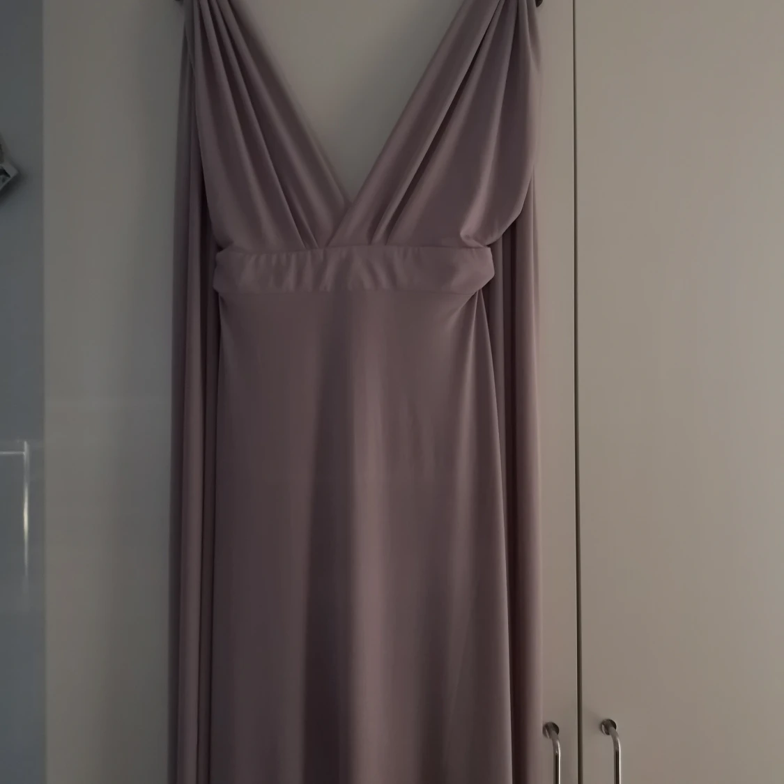 Oanvänd balklänning!!!!!!!  - 90