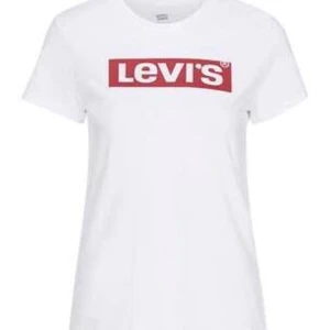 Levi’s t-shirt  - säljer nu en Levis tisha till salu som inte används utan bara ligger i garderoben. ✨🥰