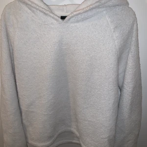 Mysig fluffig tröja - Frakt tillkommer