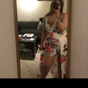 Jätte fin jumpsuit  - Tyvärr har den aldrig kommit till användning 