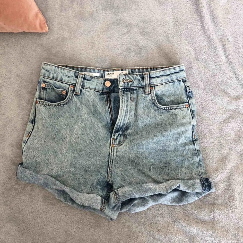 Jeansshorts från Bershka. Shorts.