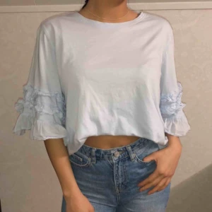  - Storlek L. Passar mig som har på mig S