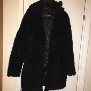  - Teddyjacket i gott skick. Väldigt varm jacka 