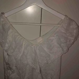  - Söt spets-offshoulder-topp från Hm🤩😍