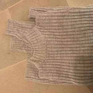  - Super fin stickad lite tightare tröja från hm , sitter jätte fint på