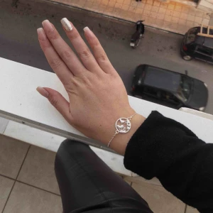  - Vårt silvriga armband! ⭐️😍🌍