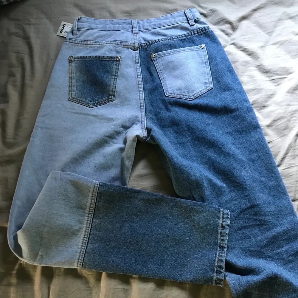Aldrig använda! Helt nya med lappen kvar. Köparen står för frakt 📦 om fler är intresserade blir budgivning! . Jeans & Byxor.