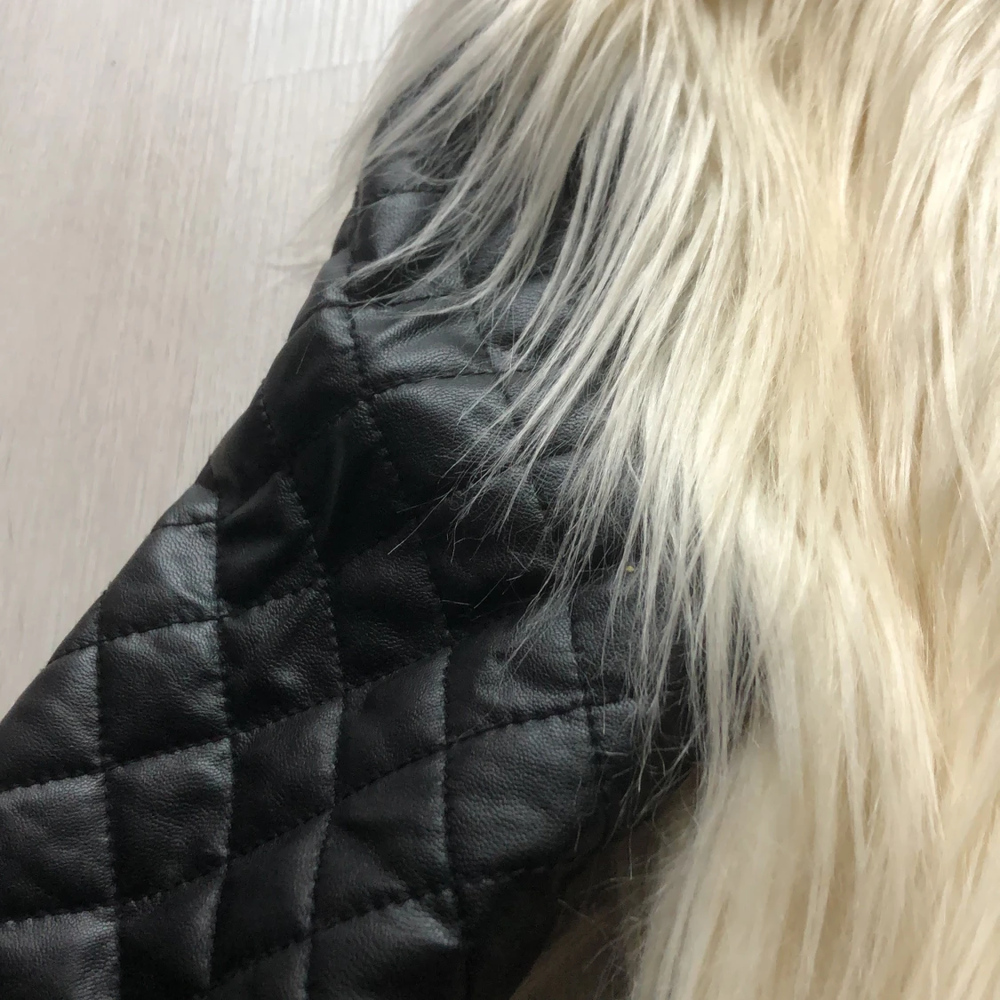 Skinnjacka med päls storlek 36 - 91