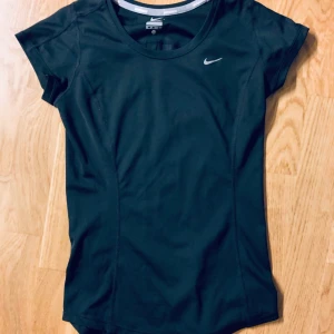 Tränings Tshirt nike - Tränings tisha från Nike! 