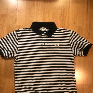 Acne pike t-shirt strlk M - Ganska tajt