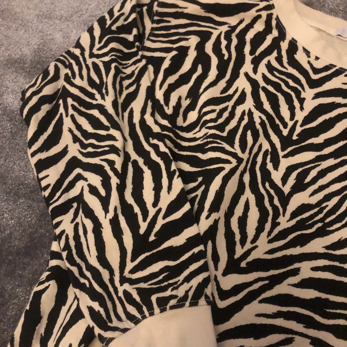 Zebra mönstrad sweatshirt  - 90