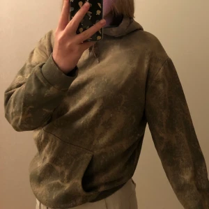 Hoodie storlek s - Hoodie som jag bara har lekt lite med och sedan aldrig använt 😋 