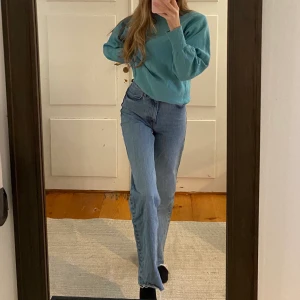 Jeans - Vida jeans som endast är använda en gång så nyskick❤️säljer då de inte kommer till användning, kan mötas annars frakt mot kostnad🥰