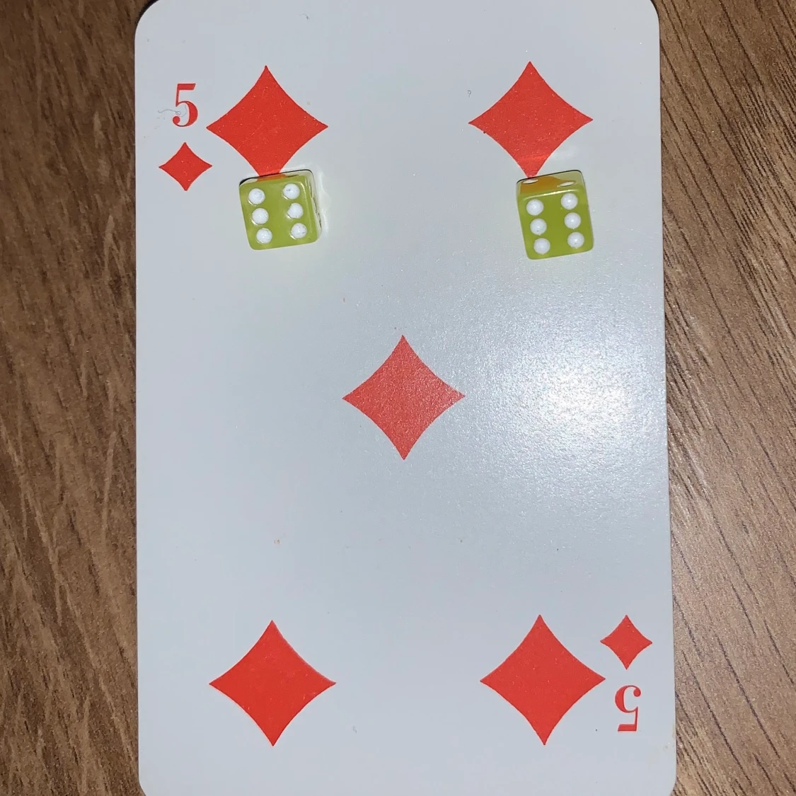 Tärnings örhängen 