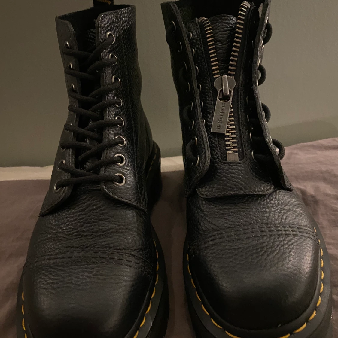 Sinclair dr martens  - 91