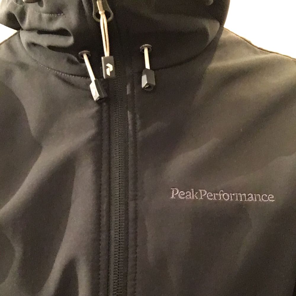 Peak performance outlet eddie j